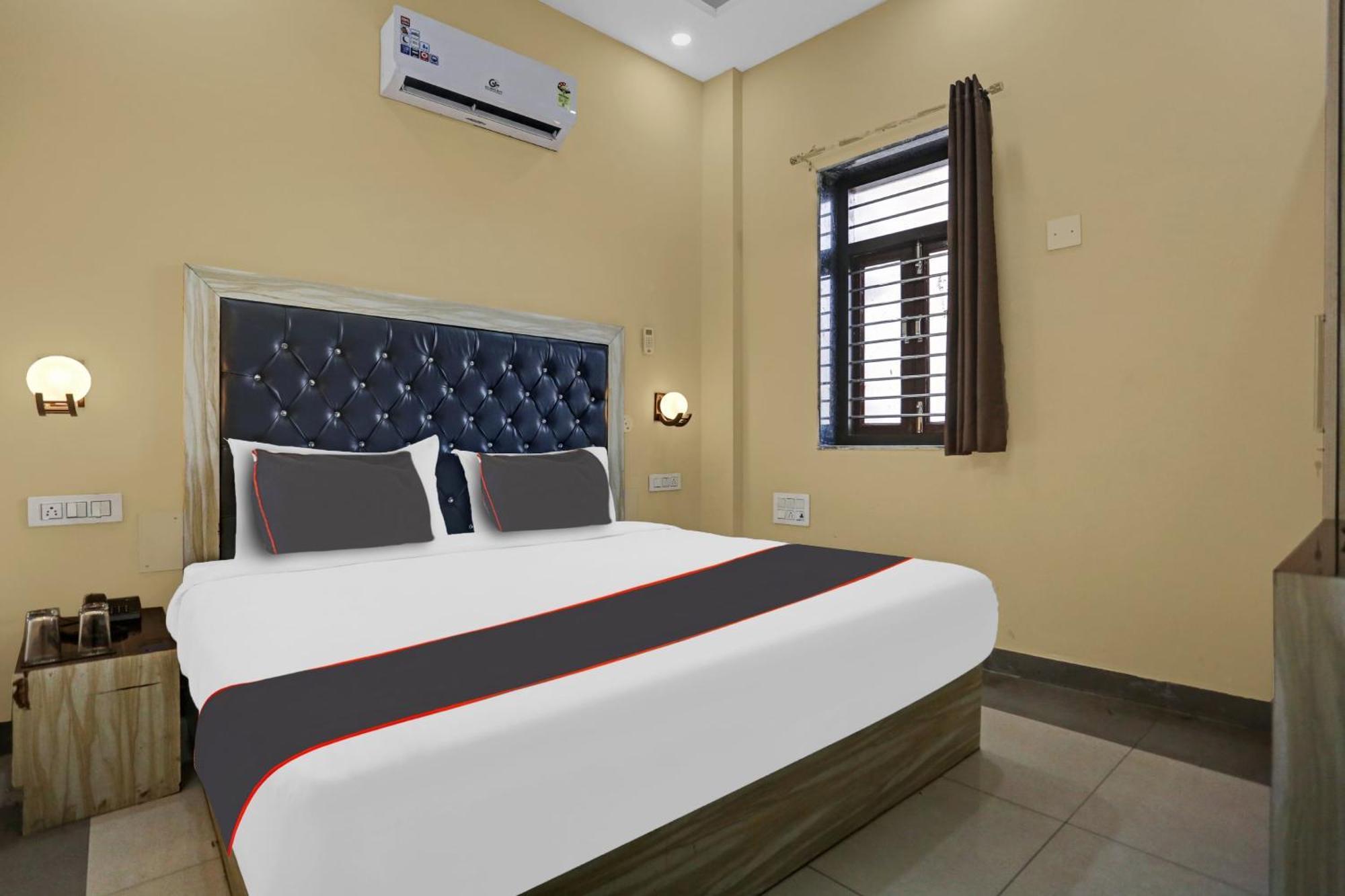 Collection O Metro View Ashok Vihar Near Shalimar Bagh Metro Station Hotel New Delhi Exterior photo